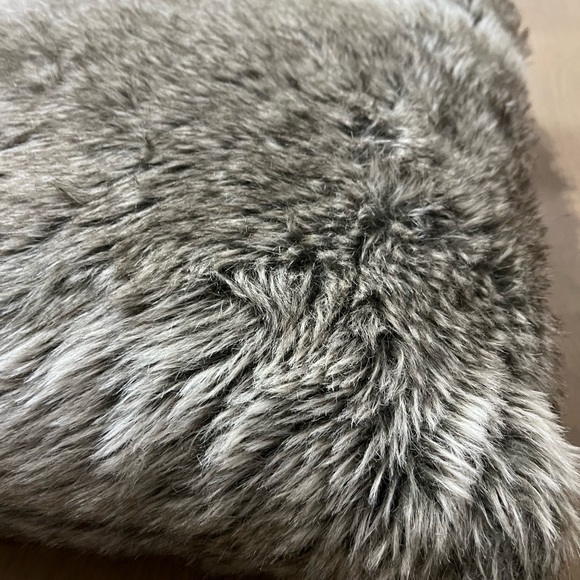 Faux Fur Pillow - Picture 4 of 4